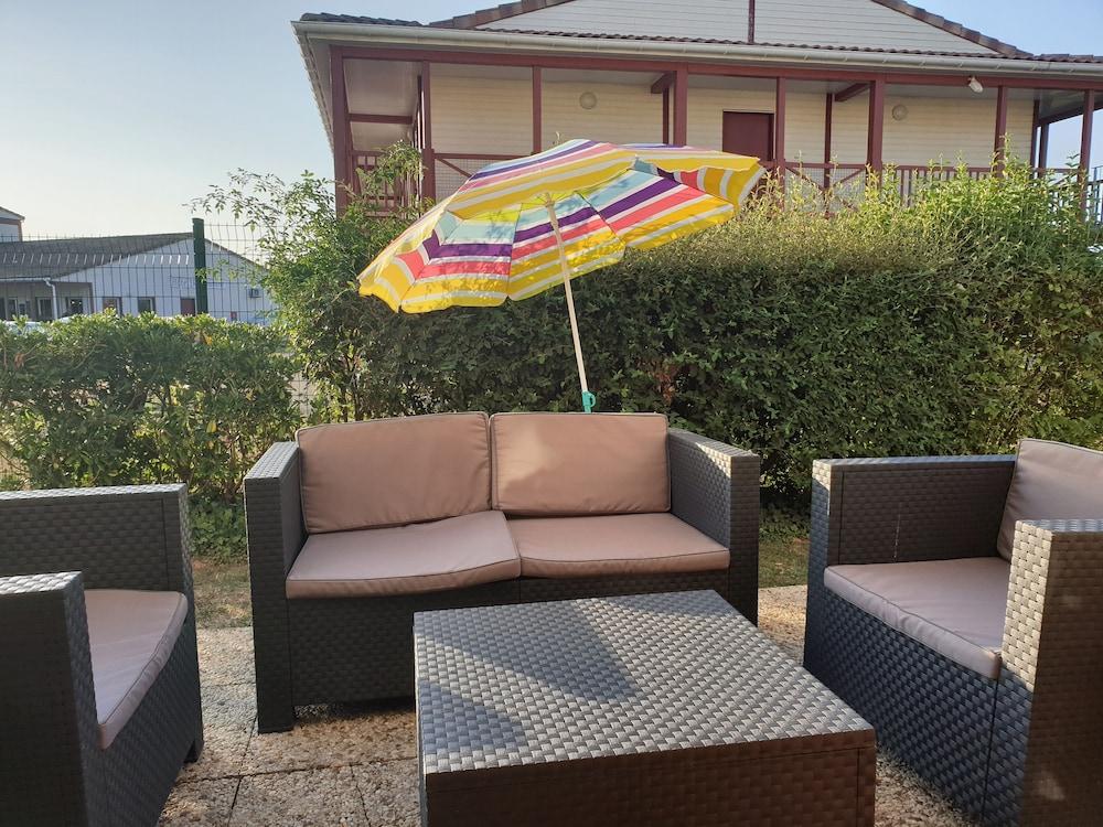 Premiere Classe Niort Est La Creche Luaran gambar